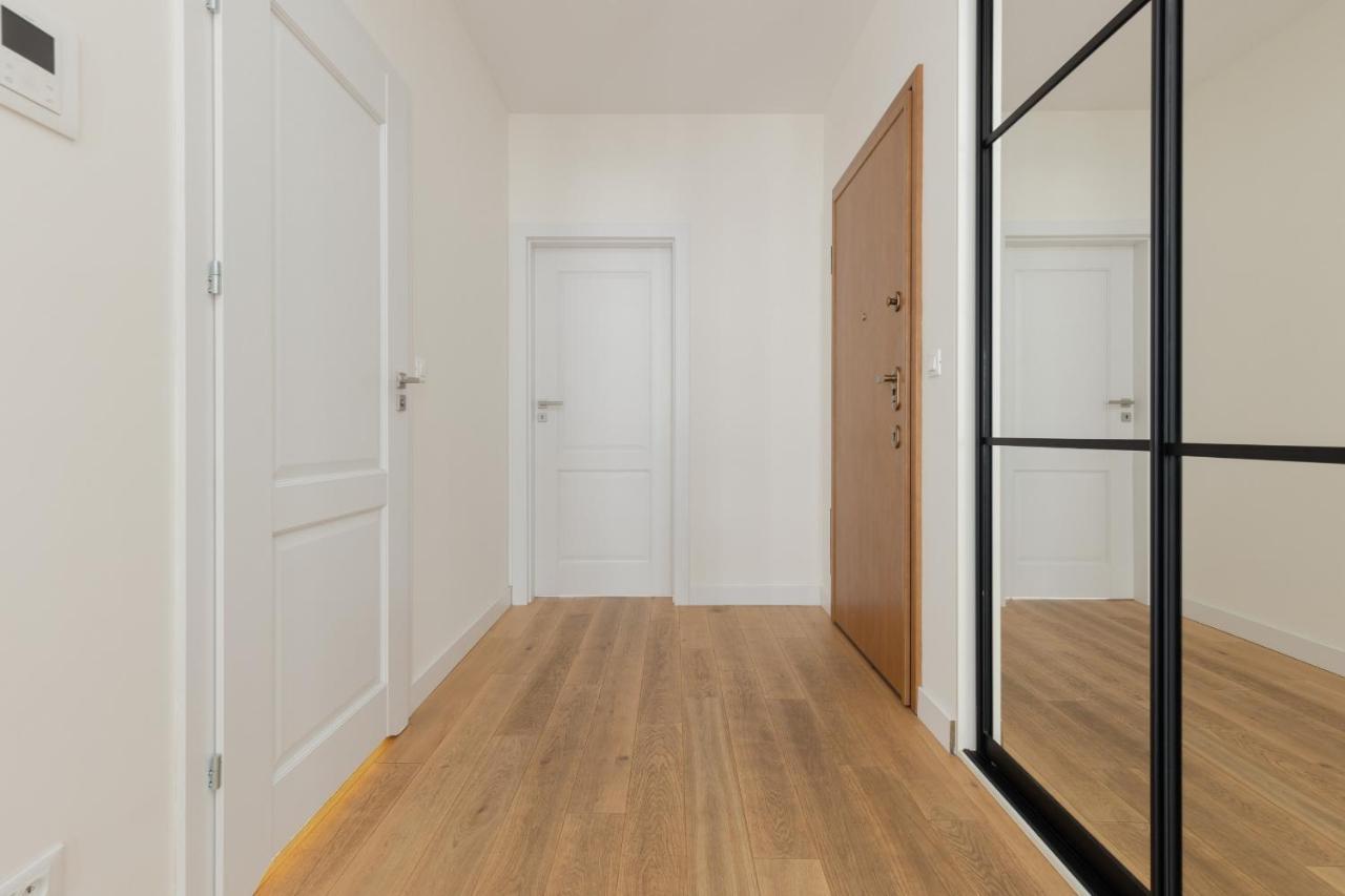 Warsaw Apartment Sierakowskiego By Noclegi Renters Екстер'єр фото